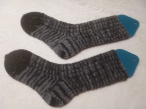 P1020334 greyblack socks